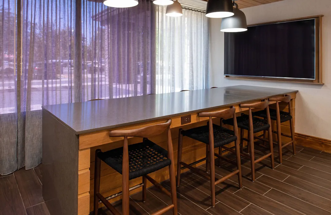 Fairfield Inn And Suites By Marriott Bakersfield Central-1